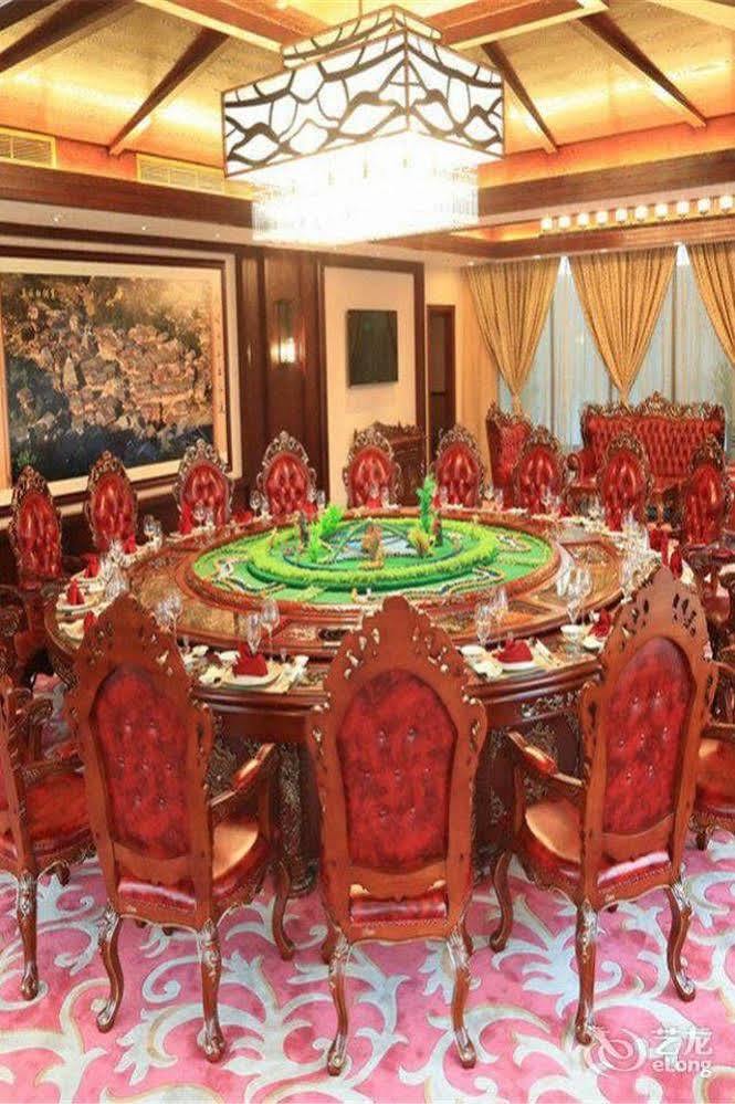 Liuzhou Sanjiangxian Dongxiangguo Hotel Bagian luar foto