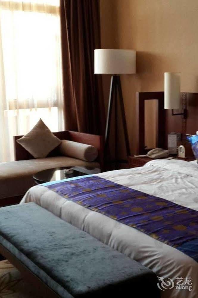Liuzhou Sanjiangxian Dongxiangguo Hotel Bagian luar foto