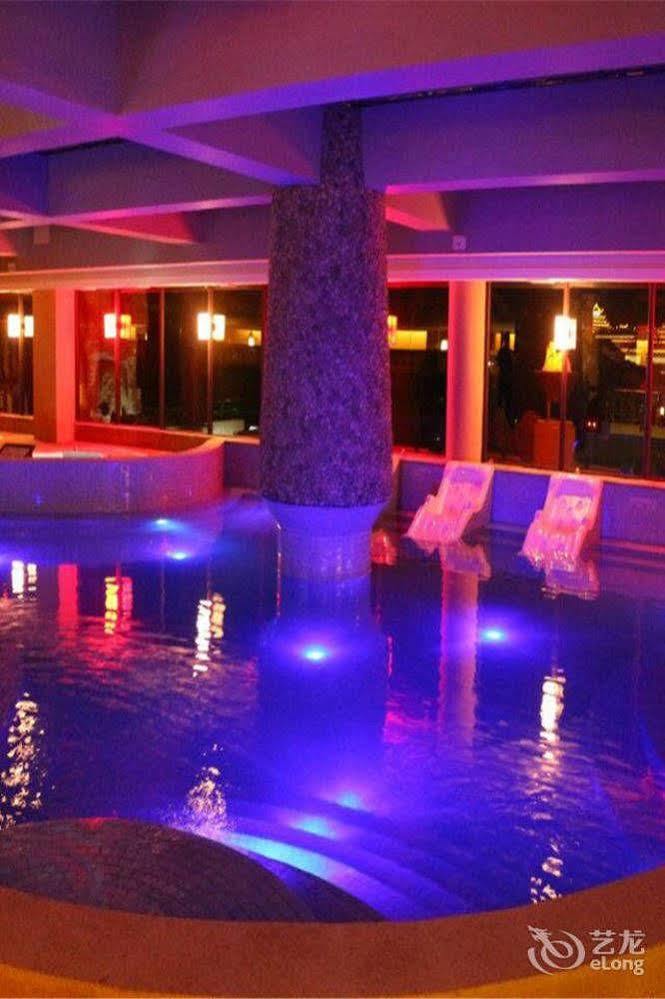 Liuzhou Sanjiangxian Dongxiangguo Hotel Bagian luar foto
